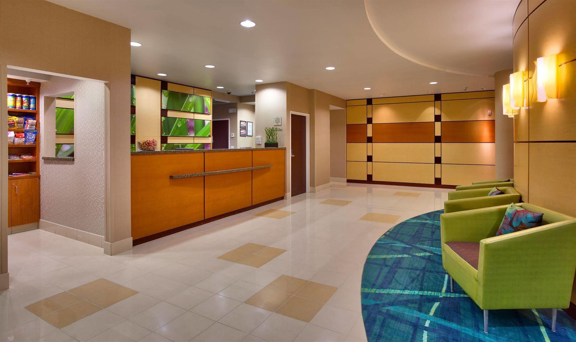 Springhill Suites By Marriott Сідар-Сіті Екстер'єр фото